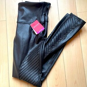 Spanx Moto Leggings - NWT - Medium - Faux Leather - Pleather - Spanx Leggings